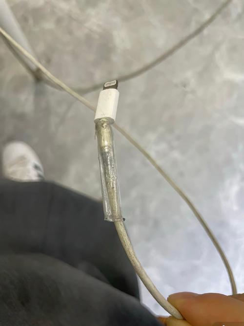 手机数据线破了会触电吗