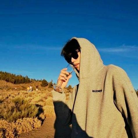 一个不换头像的人突然频繁换头像