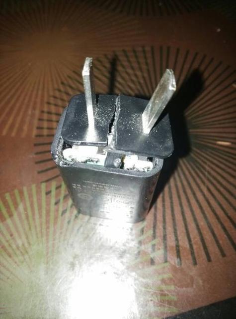 充电器滋滋滋的响