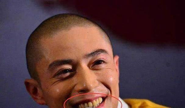 男人一般对谁发呲牙