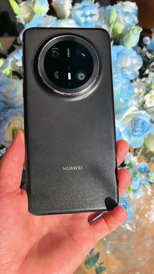 华为mate70pro后置摄像头需要贴膜吗