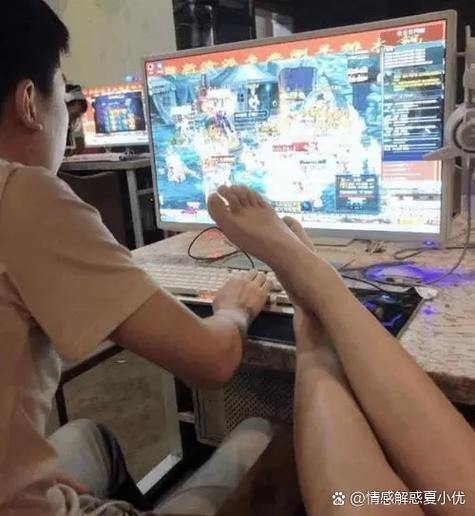 男朋友玩游戏不回微信