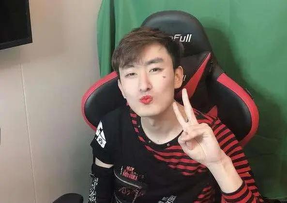 骚皮皮一个月能赚多少钱
