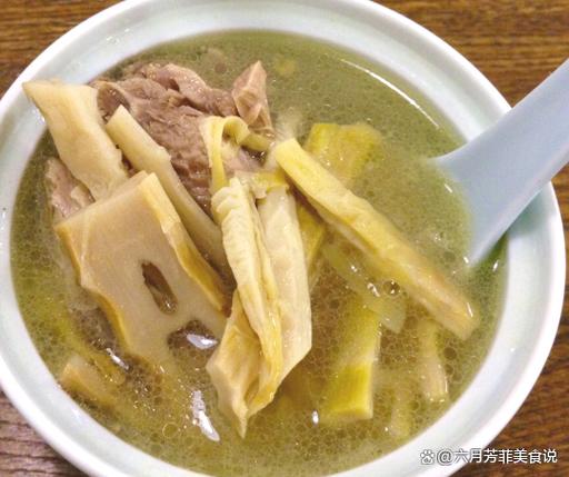 鸭汤要放什么炖好喝