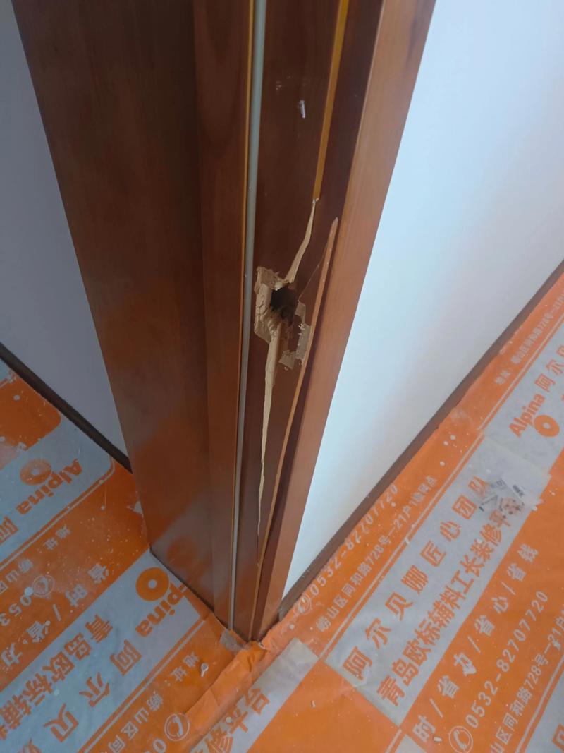 门框包边掉皮了怎么修补