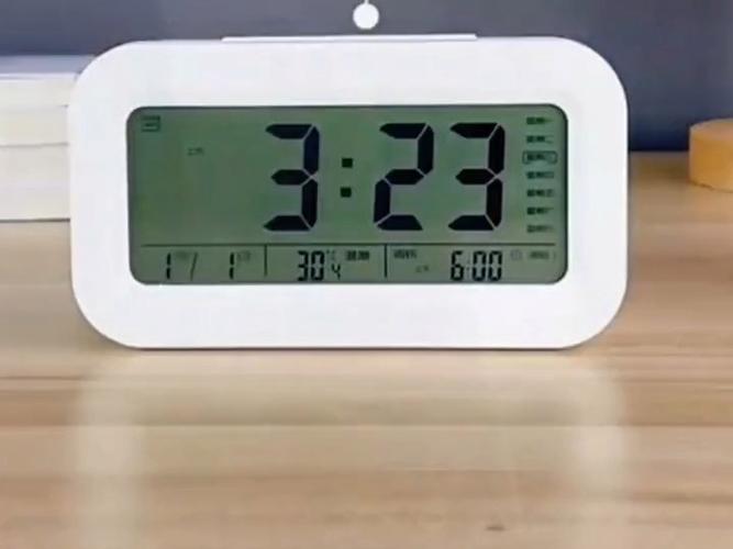 电子时钟越走越快怎么办