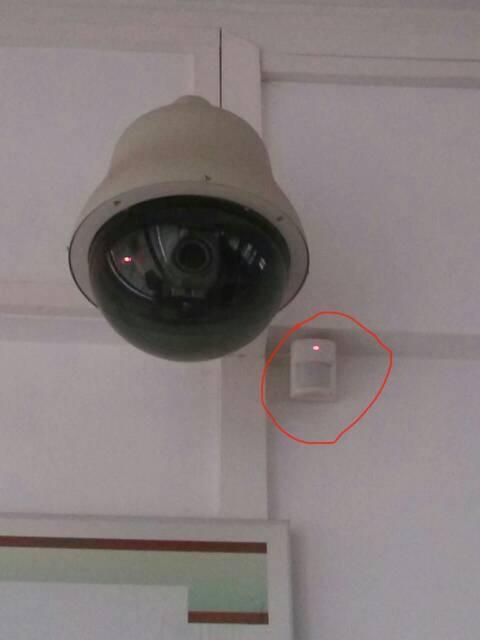 家用监控红灯一闪一闪