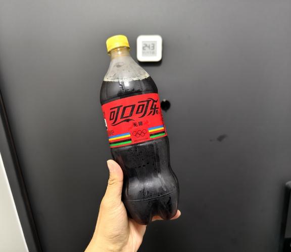 可口可乐的瓶子设计