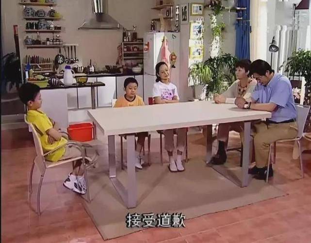 家有儿女都是室内拍摄